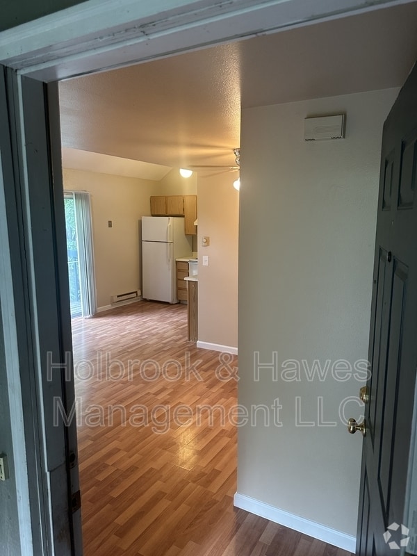 Building Photo - 4531 Boardwalk Dr