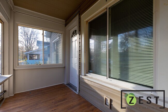 Foto del edificio - 2-BEDROOM 1-BATHROOM RANCH