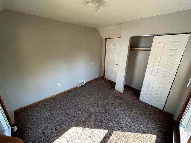 Dormitorio 1 - 424 Allen St