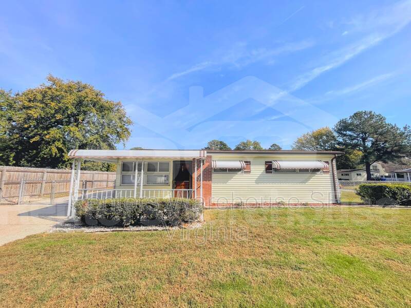 Primary Photo - 1300 Towanda Ct