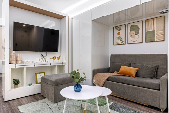 Foto del edificio - 12607 Larchmere Blvd