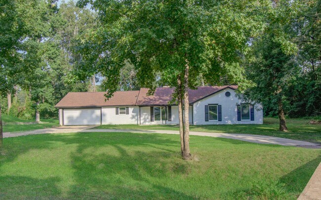 Building Photo - 580 Brandon Rd