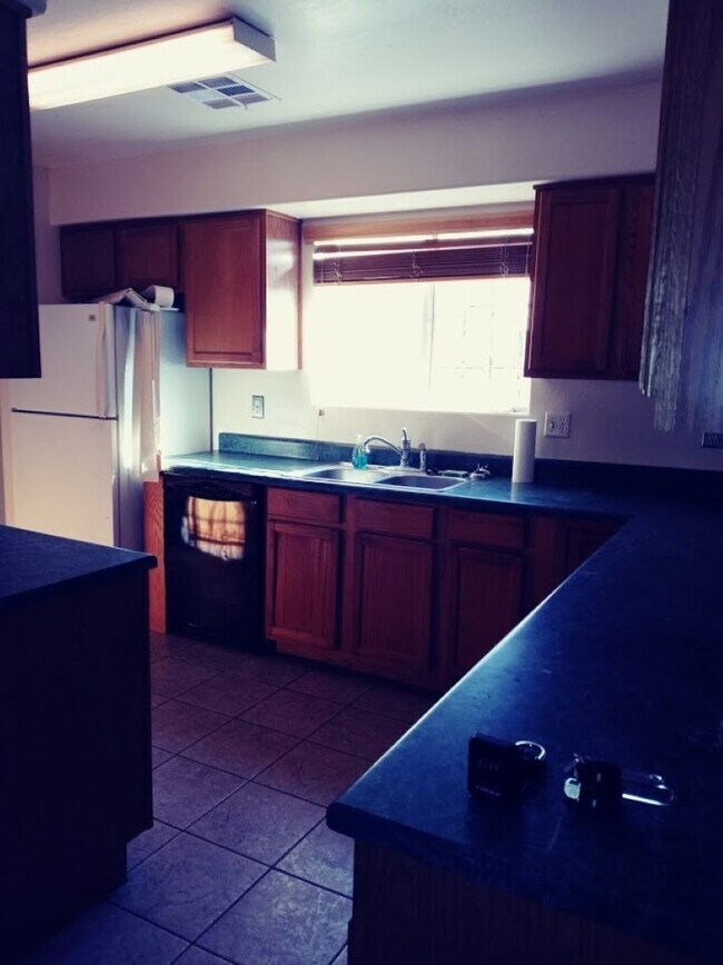 Foto del edificio - 3 Bed 2 Bath in Glendale