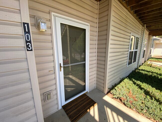 Building Photo - 103 Carrington Pl