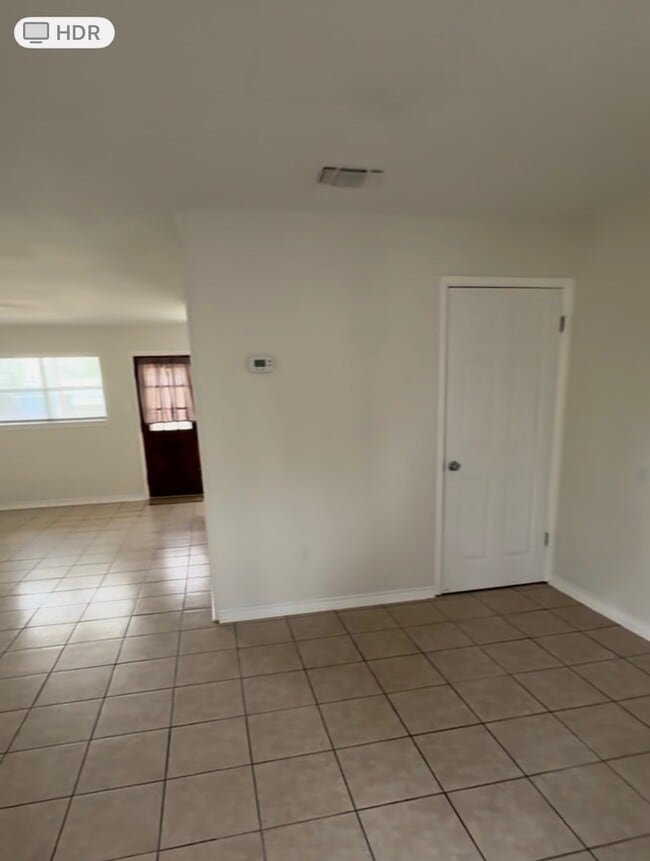 Living room - 301 Dubose Dr