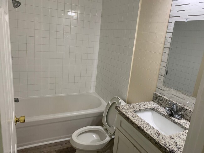 Foto del edificio - 125 Hudson Dr NW