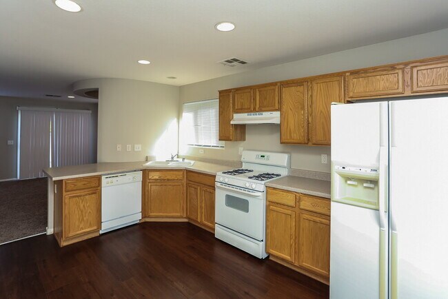 Building Photo - 8636 Pitch Fork Ave