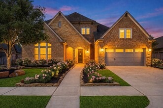 Building Photo - 2418 Sandhill Crest Ln
