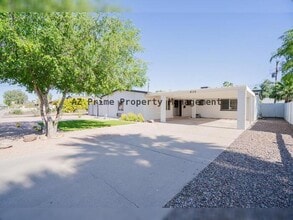 Building Photo - 8139 E Osborn Rd