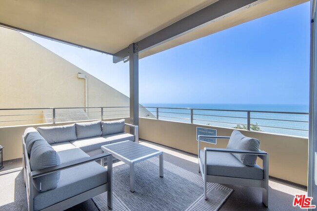 Building Photo - 18063 W Coastline Dr