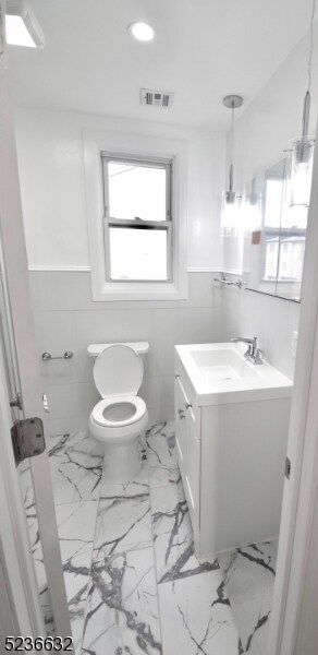 Building Photo - 24 Fairchild Pl