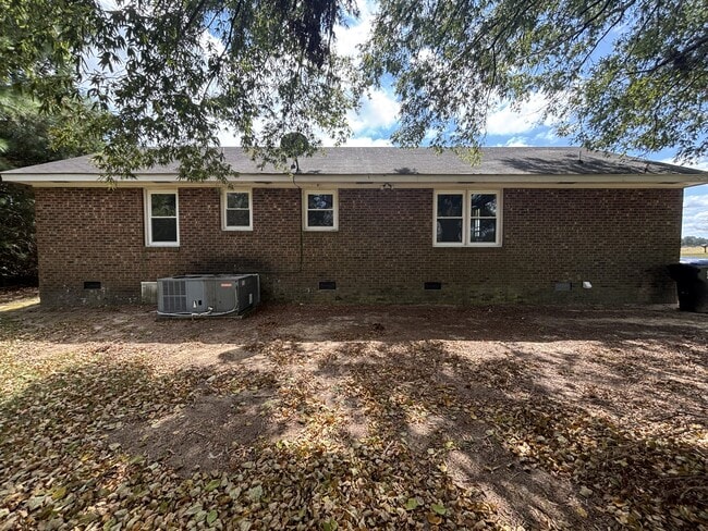 Building Photo - 1305 S Lincoln St