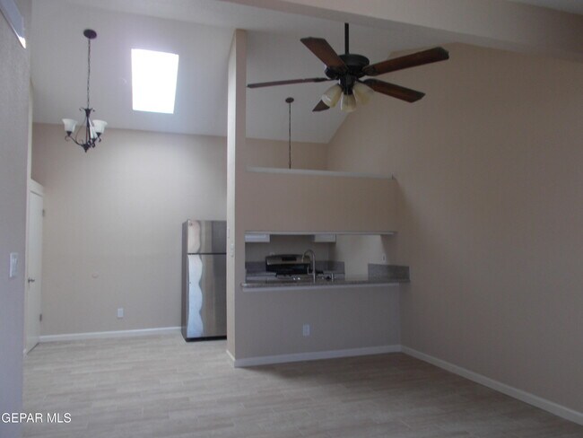 Building Photo - 3009 Red Sails Dr