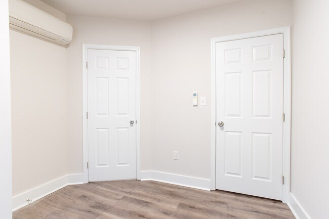 Building Photo - 1223 W Hazzard St