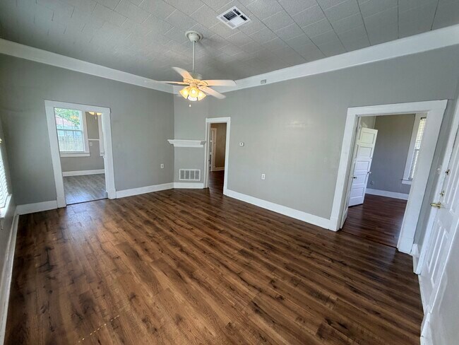 Foto del edificio - 508 Forrest St