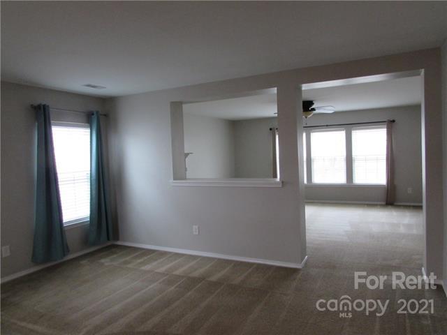 Building Photo - 112 Tulip Dr