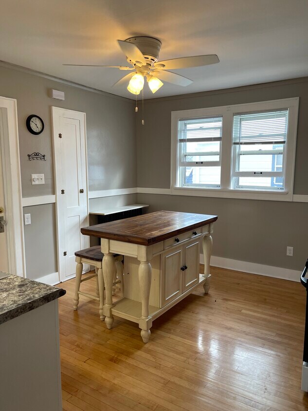 Foto principal - 3028 S 47th St