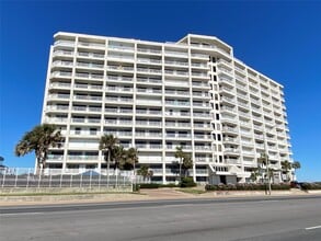 Building Photo - 7700 Seawall Blvd