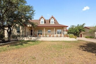 Building Photo - 644 Newport Dr