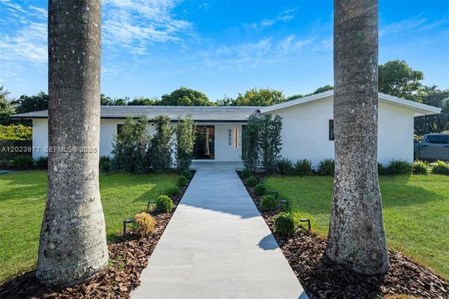 Foto del edificio - 9600 SW 147th St
