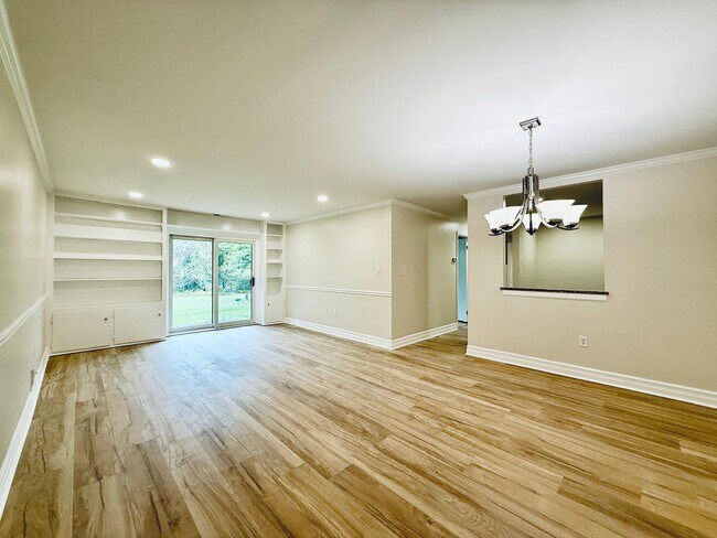 Foto del edificio - 13 Cypress Ct