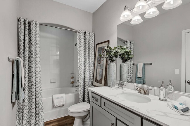 Stylish Bathrooms - Amalfi at Tuscan Lakes