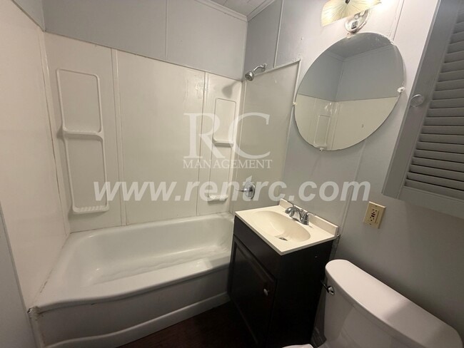 Building Photo - 516 Shadowlawn-