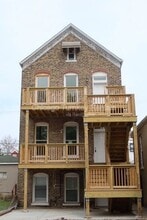 Building Photo - 2345 S Whipple St