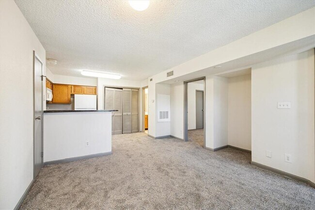 Foto del edificio - 1710 W T C Jester Blvd