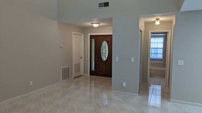 Building Photo - 2371 Sierra Ln