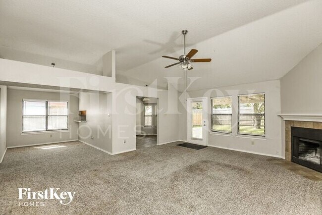 Foto del edificio - 4742 Cornflower Drive