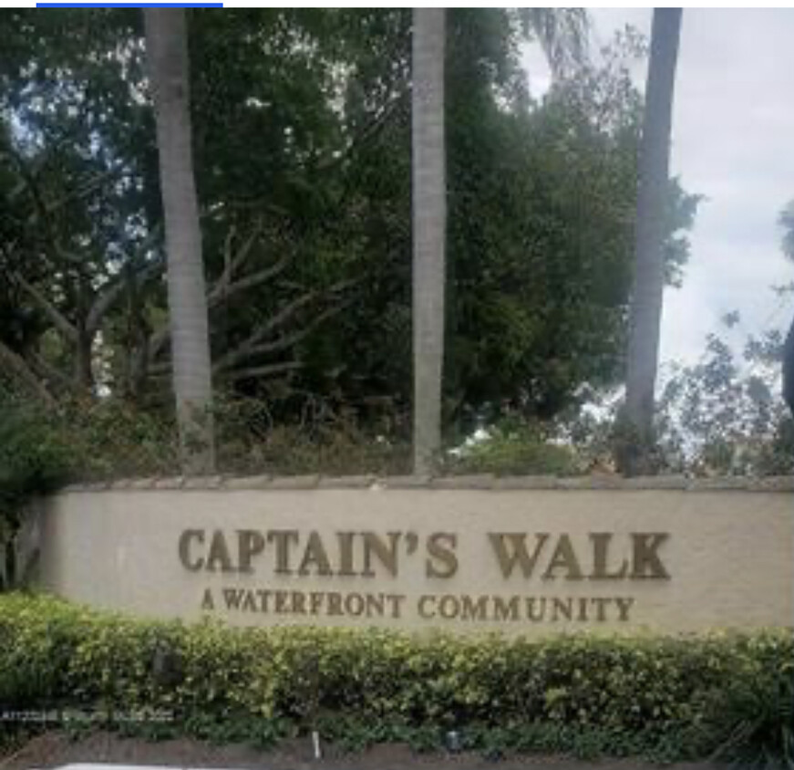 Primary Photo - 270 Captains Walk