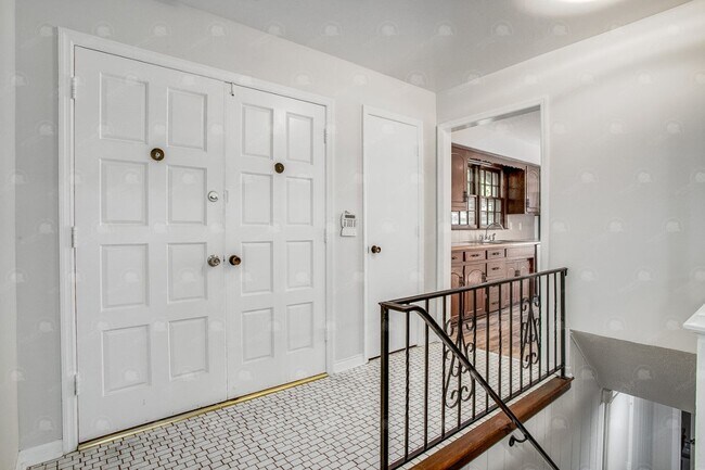 Foto del edificio - 8435 E 56th Terrace