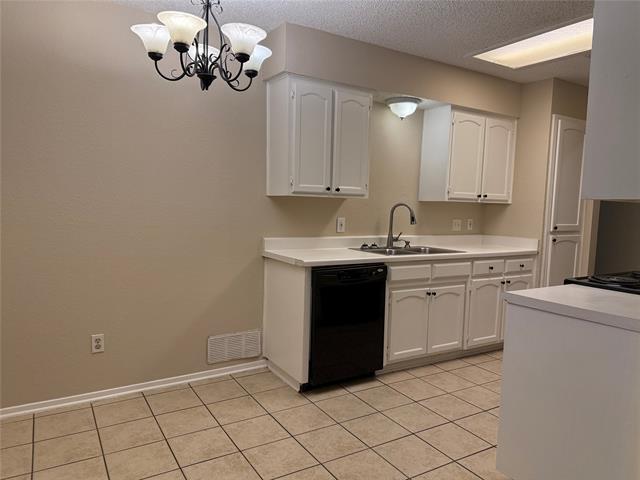 Building Photo - 5802 Willow Branch Dr