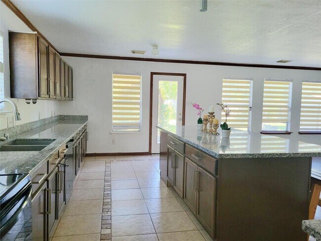 Building Photo - 4707 Meadowthorn Ct