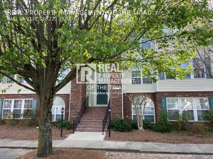 Primary Photo - Ground Level 2 Bed / 2 Bath Condo Near Wen...