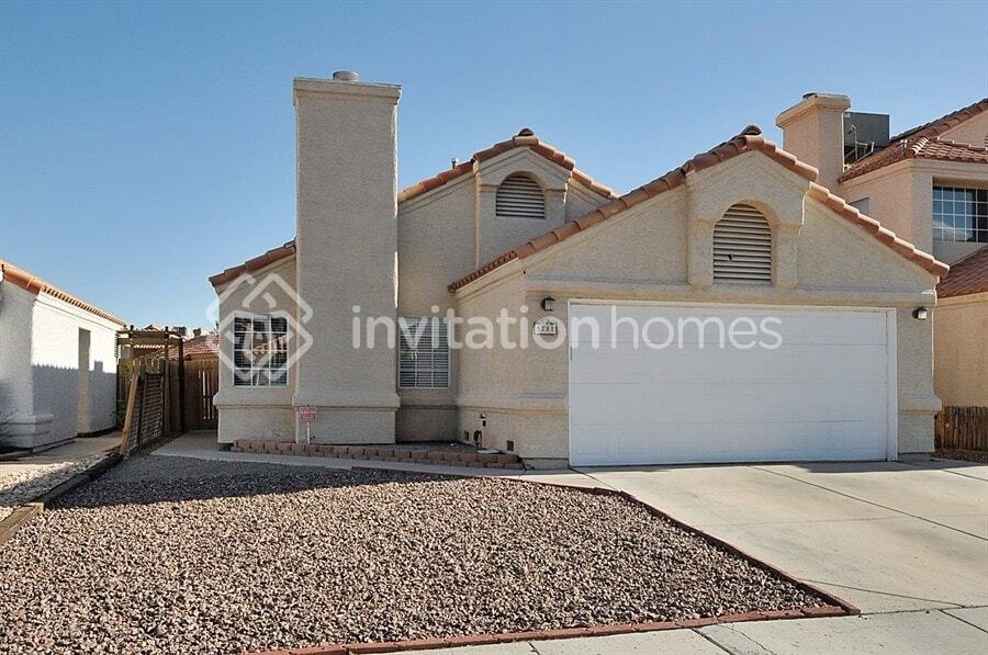 Primary Photo - 5781 Yerington Ave