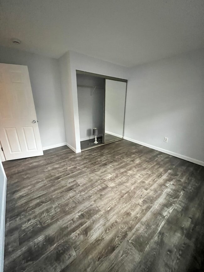 Foto del edificio - 4 Bridgeview Cir