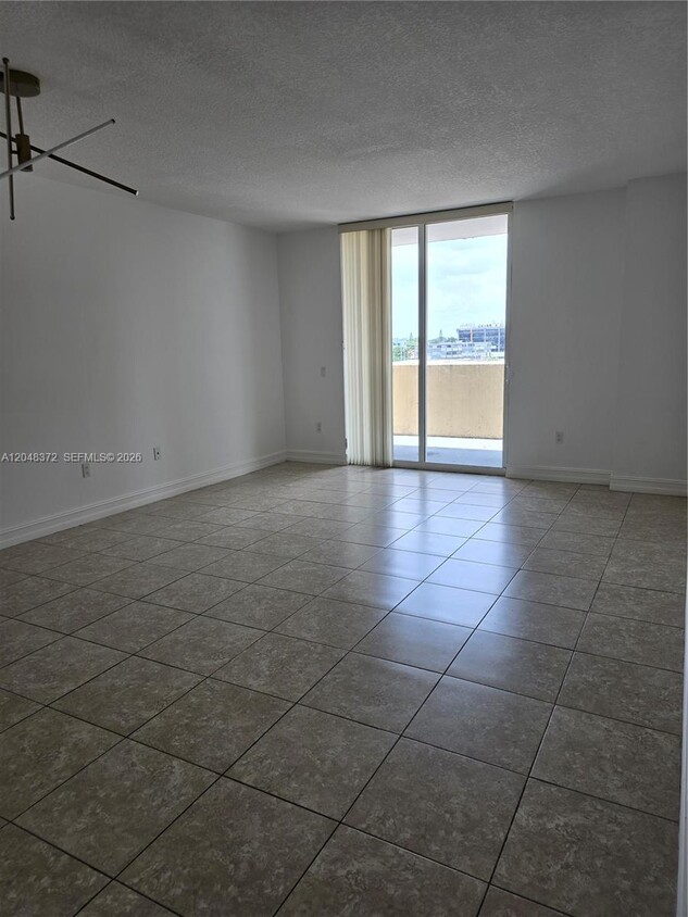 Building Photo - 117 NW 42nd Ave