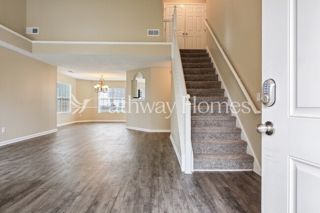 Building Photo - 615 Gardinia Dr