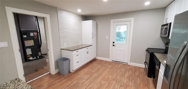 Building Photo - 4042 Condor Ln