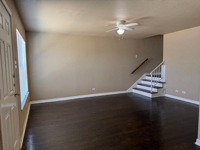 Building Photo - 245 Deerwood Dr