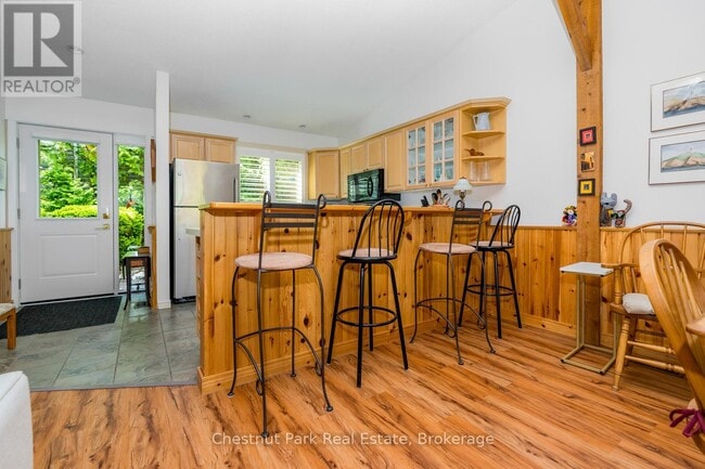 Photo du bâtiment - 197 Escarpment Crescent