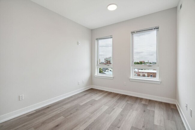 Interior Photo - The Dally