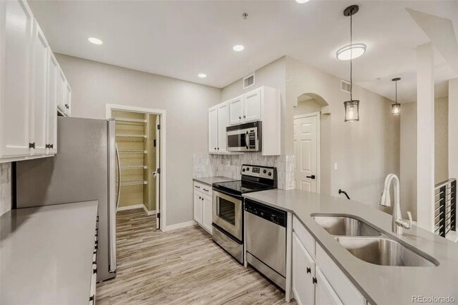 Building Photo - 9319 Amison Cir