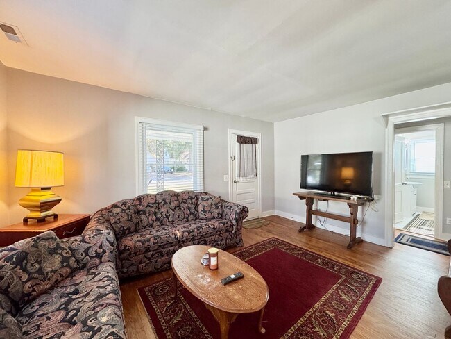 Foto del edificio - Your search ends here! Rent today!!