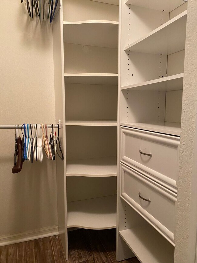 Foto del edificio - Rare Opportunity - Annual Rental In Bella ...