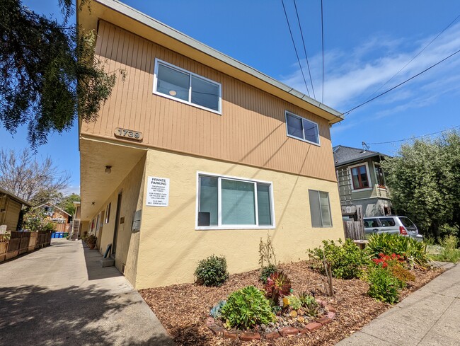 Foto del edificio - 1739 Lincoln St