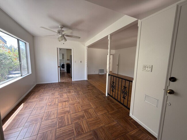 Foto del edificio - Stever Court-3 bed 2 bath in Culver City c...