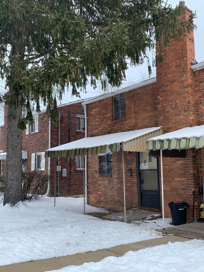 Building Photo - 3837 Delco Rd
